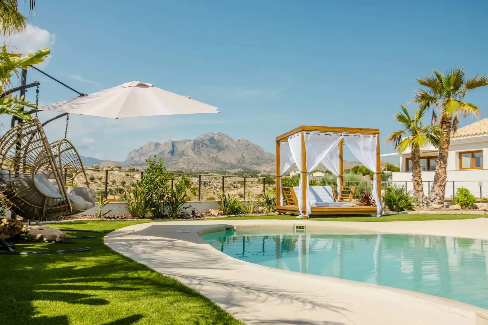 Villa moderna con piscina sulla Costa del Sol